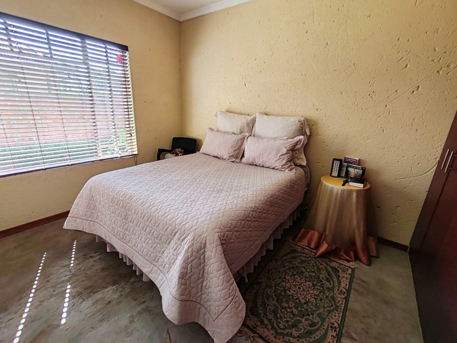 2 Bedroom Property for Sale in Potchefstroom North West